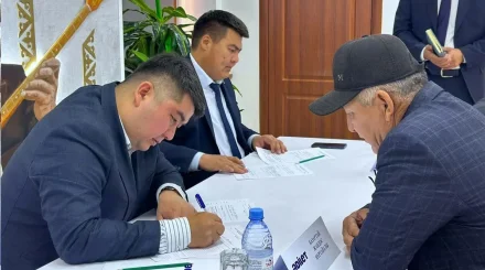 За помощью не пришлось ехать в район: «Әділет» провел прием в отдаленных селах Кызылординской области