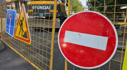 В Алматы временно ограничат движение на участках проспекта Алатау