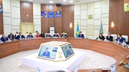 Ерлан Қошанов: біздің басты міндетіміз – халықтың үніне дер кезінде құлақ асып, талап-тілегін тыңдай білу