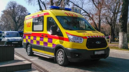 Давка в школьном гардеробе в Астане закончилась вызовом скорой помощи