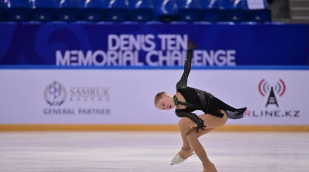 Қазақстандық жасөспірім қыздар мәнерлеп сырғанаудан Денис Тен мемориалына қатысты