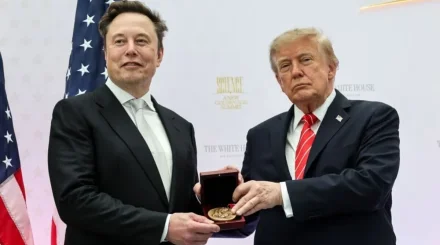 Трамп наградил Илона Маска высшей научной наградой США (ВИДЕО)