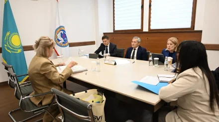 Алматы әкімінің орынбасары Бейбіт Шаханов азаматтарды жеке қабылдады