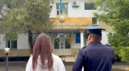   Талдықорғанда TikTok эфирінде балағат сөз айтқан әйел жазаланды   