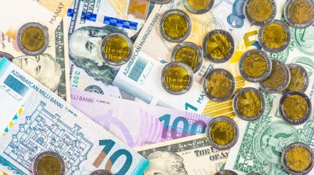 Әзербайжанда ең жоғары жалақы 1,1 млн теңгеден асады: Қай салада көп төлейді?