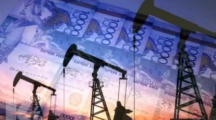Нефть дорожает, тенге слабеет: экономист объяснил парадокс казахстанского валютного рынка