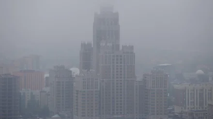 Тұман және қатты жел: 17 өңірде дауылды ескерту жарияланды