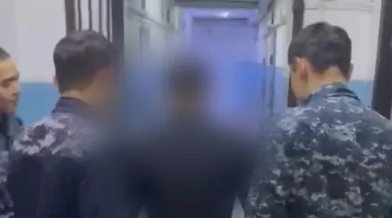 Жуткое убийство в Актобе: мужчина напал на женщину с ножом прямо у подъезда