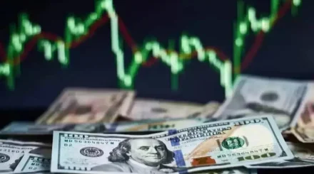 Между сильным тенге и дорогими кредитами: экономист о выгодном курсе валют