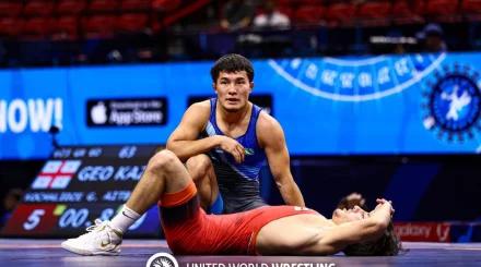 Два казахстанца поборются за золото чемпионата мира по борьбе U23