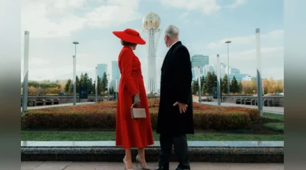 Король и королева Бельгии сфотографировались у Байтерека