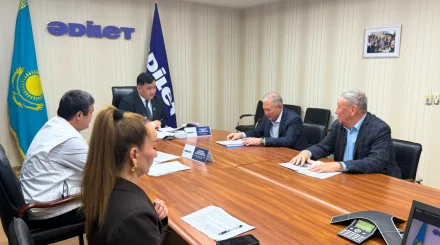   «Әділет» партиясының депутаты қоғамдық қабылдауда азаматтардың баспана, несие және білім алу мәселелеріне қатысты өтініштерін қарады   