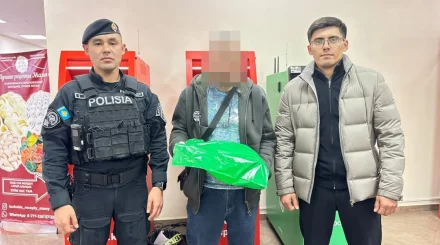 Зеленый пакет с миллионами чуть не ушел мошенникам в Петропавловске