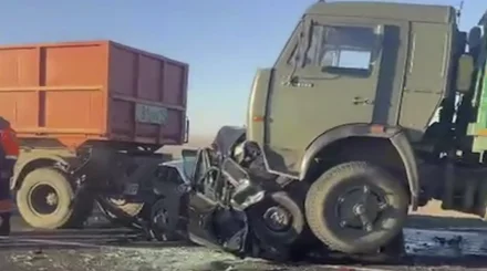 Легковушку зажало между двумя КамАЗами: в СКО погибли три сотрудницы детсада