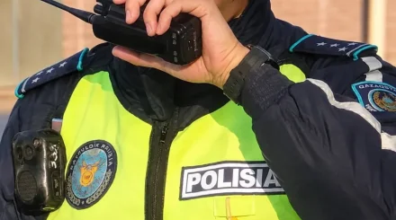 Балалар алаңында ішімдік ішкен