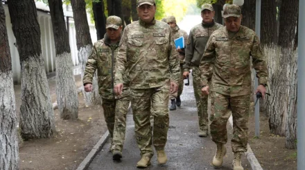   Ұлттық гвардияның Бас қолбасшысы Семейде сарбаздардың даярлығы мен қызмет жағдайын тексерді   