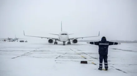 Вице-министр транспорта провел совещание по подготовке субъектов гражданской авиации к зимней навигации