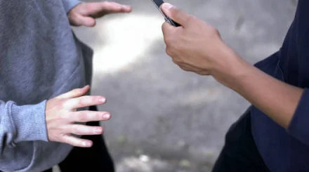 Шымкентте жанжал кезінде ер адамды пышақтап өлтірген әйелге үкім шықты