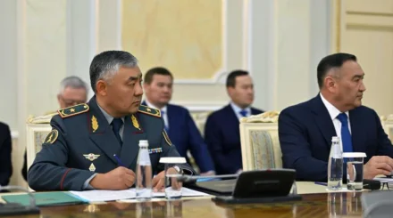   Қорғаныс министрі Айдос Мырзахметов Қарулы Күштерді жаңғырту жоспары туралы баяндады   