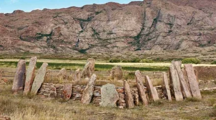 Көшпенділердің өлім жөнелту және кесене салу дәстүрі