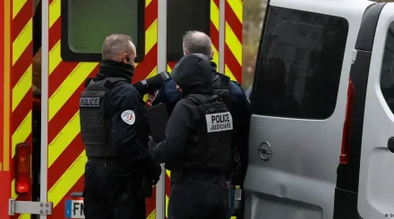 Расстрел людей из автомобиля под Парижем: полиция задержала еще трех человек