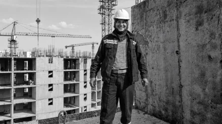 «Никто даже не извинился»: в Алматы вдова погибшего на стройке рабочего требует справедливости