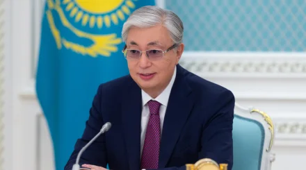 Токаев поздравил казахстанцев с Днём Республики