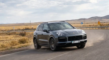 Почему казахстанцы избавляются от старых Porsche Cayenne