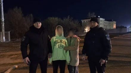 Полицейские нашли пропавших в Рудном девочек за полтора часа