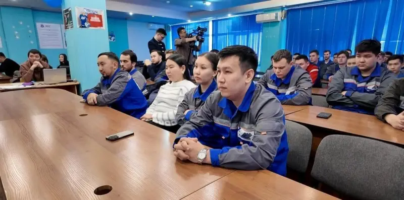 Өскеменде жұмысшы жастармен құқық бұзушылықтардың алдын алу бағытында профилактикалық кездесулер өтуде
