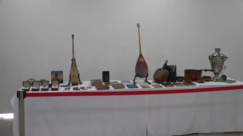 Жамбыл Жабаев -180: Алматыда ашылған көрмеге ақынның қолжазбалары қойылды