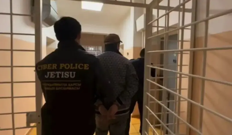 Жетісу облысында 23 жастағы жігіт жұрттың 36 млн теңгесін қалтасына басып алған (ВИДЕО)