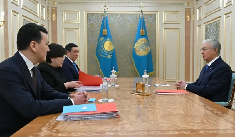 Тоқаев таяу арада референдум өткізу туралы Жарлыққа қол қояды - Ақорда
