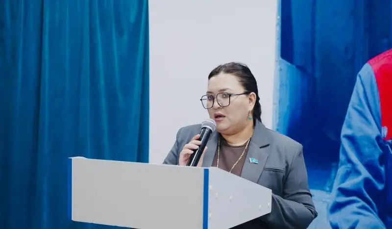 Ірі кәсіпорынның еңбек ұжымы азаматтық белсенділікті қолдайды: Референдум алдындағы кездесу