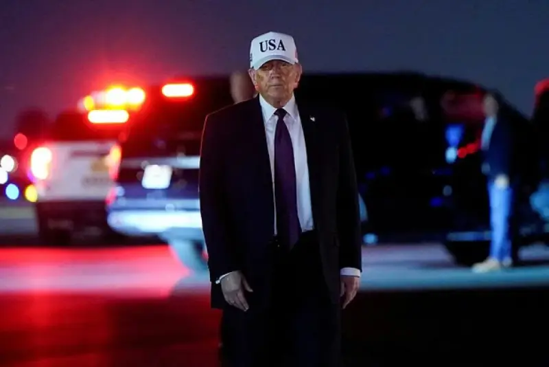 Трамп Конгресстің рұқсатынсыз соғыс бастады деп айыпталды
