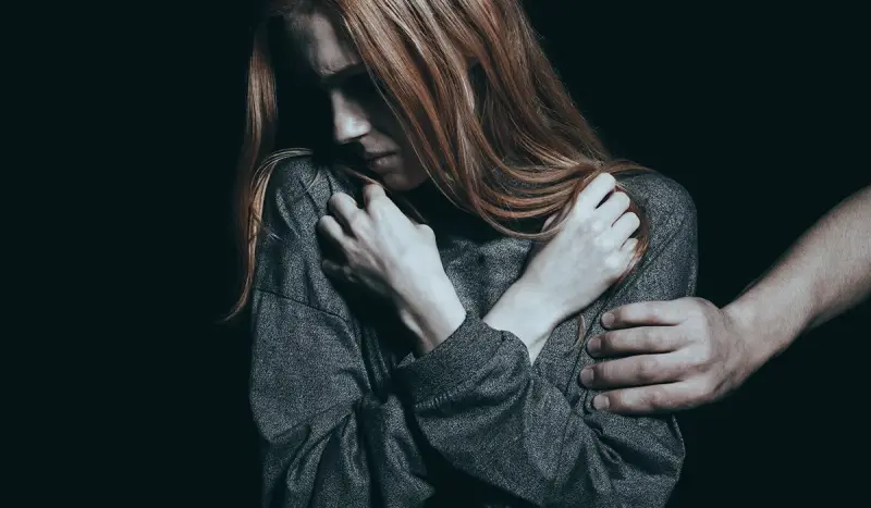 Әлемдік жұлдыздардың үйін сатумен айналысқан: ағайынды риэлторлар жылдар бойы әйелдерге айуандық жасаған