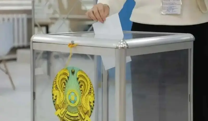 Қытайда референдум бойынша төрт дауыс беру учаскесі жұмыс істеп тұр