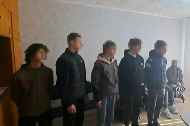 Қарағандыда зейнеткерді қорлаған жасөспірімдерге сот үкімі шықты