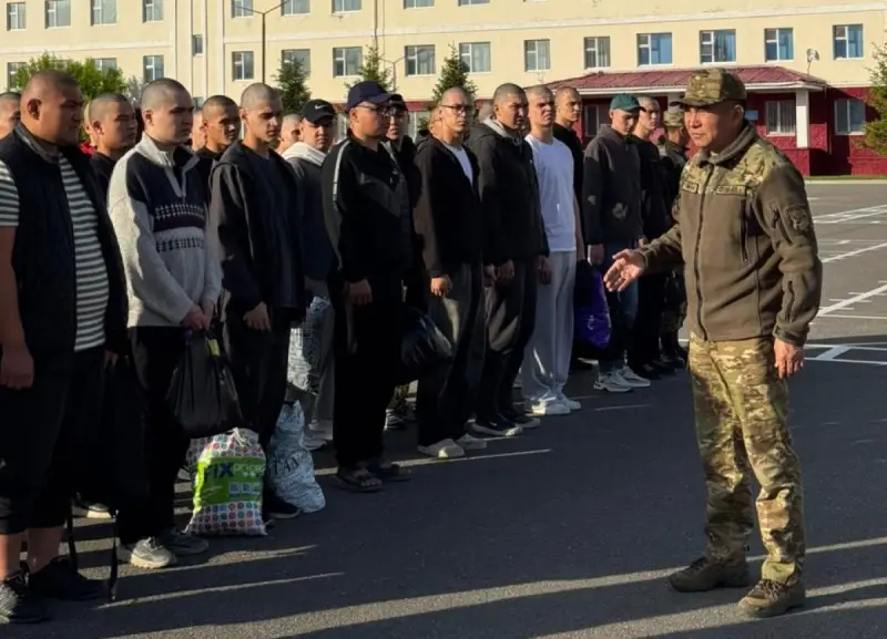 Первая партия новобранцев прибыла в столичную воинскую часть Нацгвардии МВД РК