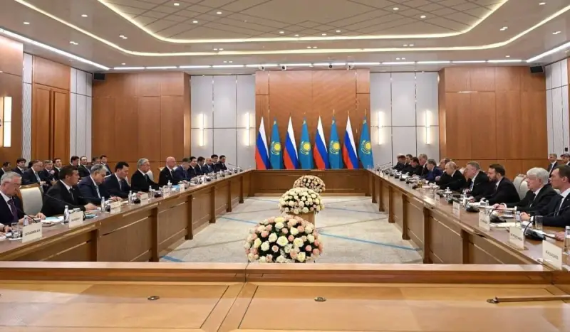 Токаев: Для Казахстана дружественные, близкие связи с Россией представляют первостепенную важность