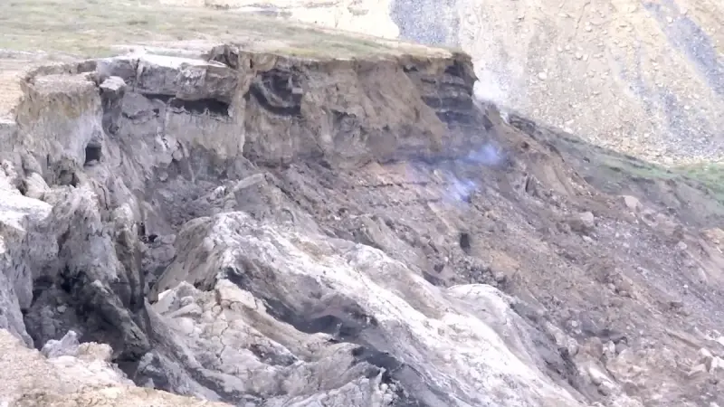 Жители села в Павлодарской области жалуются на грязный воздух из-за горящего угля
