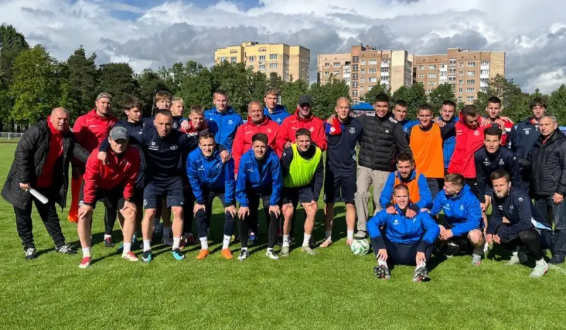 Казахстанский форвард покинул клуб из Беларуси после тяжелой травмы