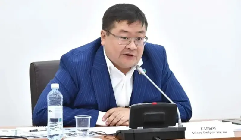 Для простого казахстанца важнее не размер ВВП, а цены в магазинах: депутат Сарым о росте экономики