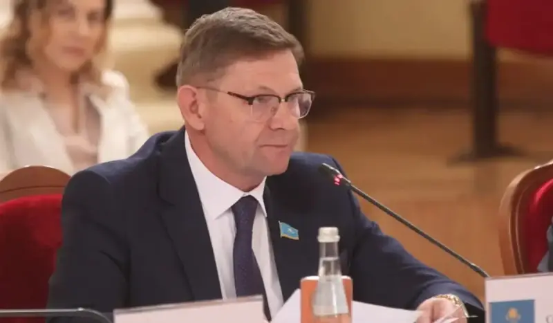 Упорядочить профессиональные праздники в Казахстане предложил мажилисмен
