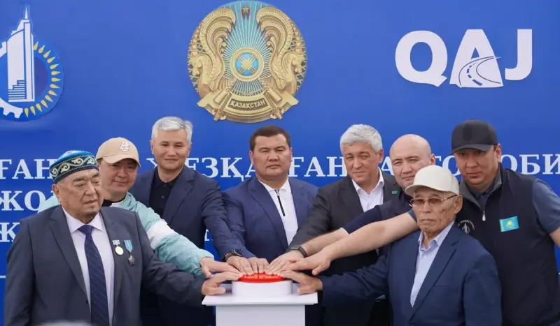 В Казахстане начали реконструкцию трассы Караганда – Жезказган: время в пути сократится на 2,4 часа