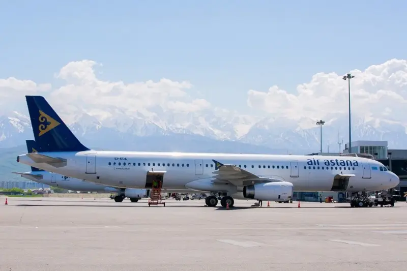 Самолет Air Astana не смог сесть в Астане и вернулся в аэропорт Алматы