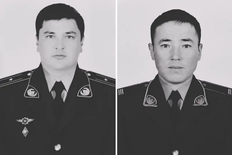 Двое полицейских на службе погибли в ДТП на западе Казахстана