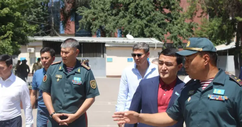   Мәслихат депутаттары Ұлттық ұланның қызметімен танысты   
