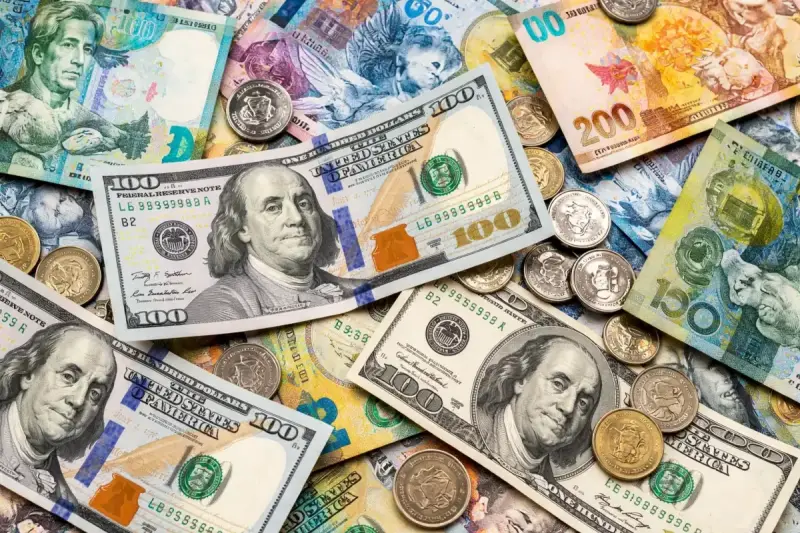 Доллар продолжает дешеветь на Казахстанской фондовой бирже
