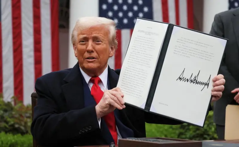 Трамп 80-нен астам елге жаңа баж салығын енгізді: арасында Қазақстан да бар